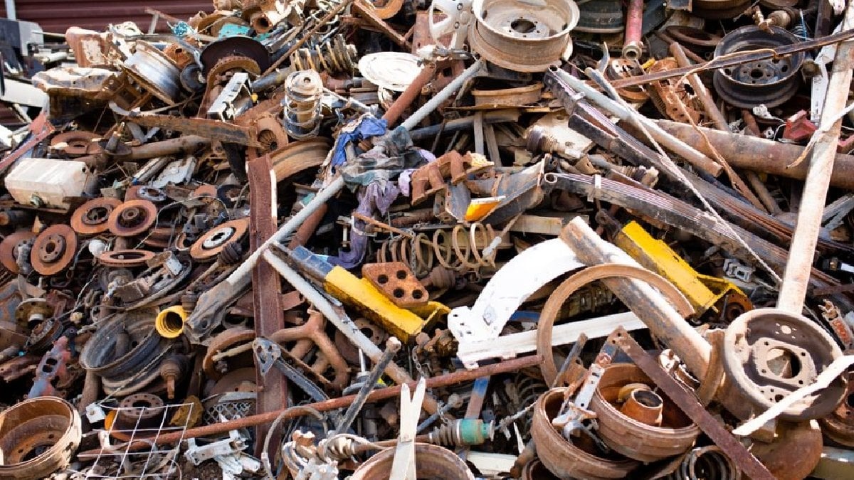 فروش ضایعات آهن بدون دردسر؛ بهترین خریدار ضایعات آهن در محل شما